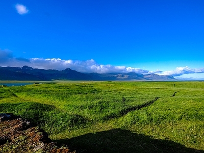 室外 蓝天 少云 天空