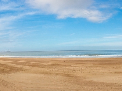 海滨蓝天白云外景图 海滩 海岸 海景