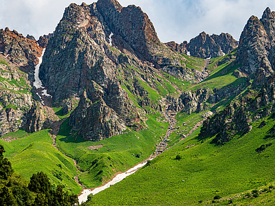 山谷小道外景图