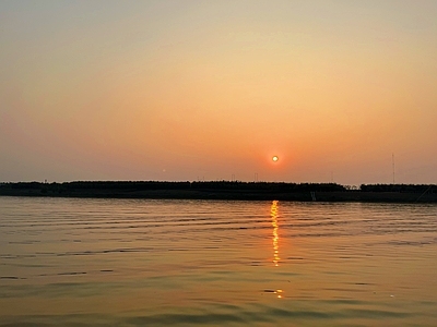 傍晚海边夕阳天空风景