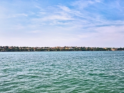 蓝色天空的湖面海面景观风景