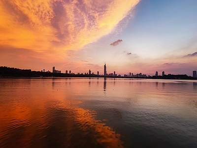 现代天空外景 滨河晚霞 绚丽云朵 唯美黄昏 夕阳天空 黄昏天空