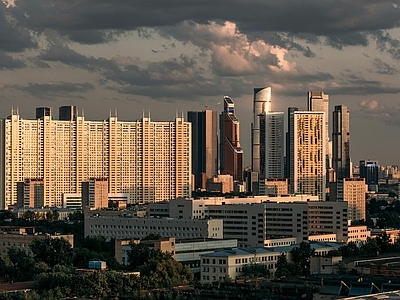 现代城市外景 城市黄昏夕阳外景 高层建筑落日余晖 园林城市绿化 晚霞多云天空风景 楼房阳台露台窗景