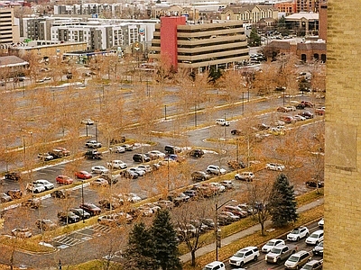 现代城市外景 秋季城市高层外景 街道停车场风景 阳台露台外景 阴天多云天空 远雪城镇风光