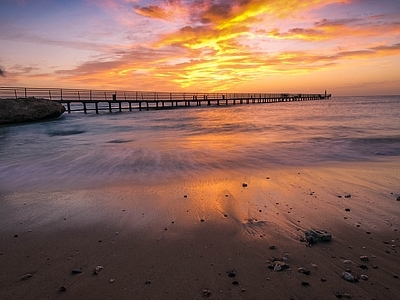 现代风景 夕阳海边沙滩