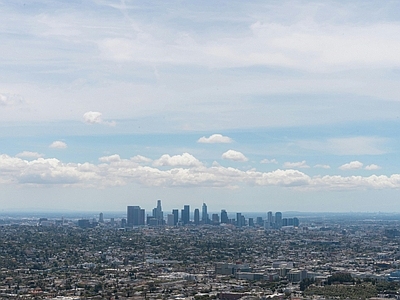 现代城市外景 蓝天白云城市外景 阴天多云云雾 高层建筑阳台窗景 园林绿化城市风光 天空远景