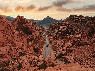 现代风景 沙漠 戈壁 岩石 公路 西部