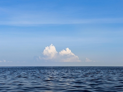 现代天空外景 海边白天天空