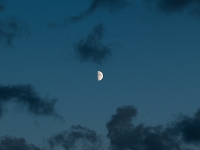 现代日式风景 寂静 月亮 氛围 夜晚