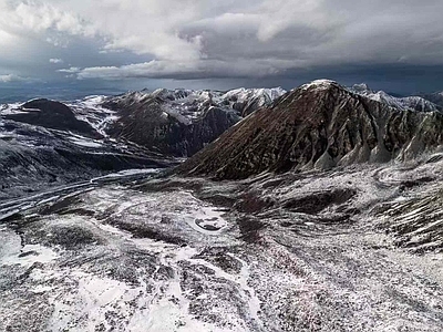 现代风景 山 雪景 雪山 白天 阴天