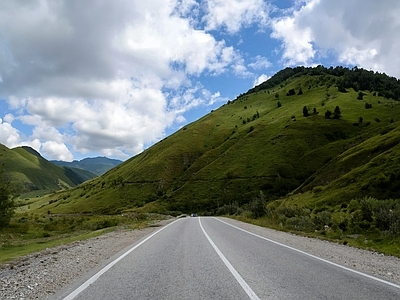 现代风景 公路 山 白天