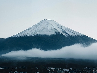 现代风景 山 白天