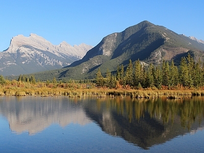 北欧风景 山 湖水 倒影